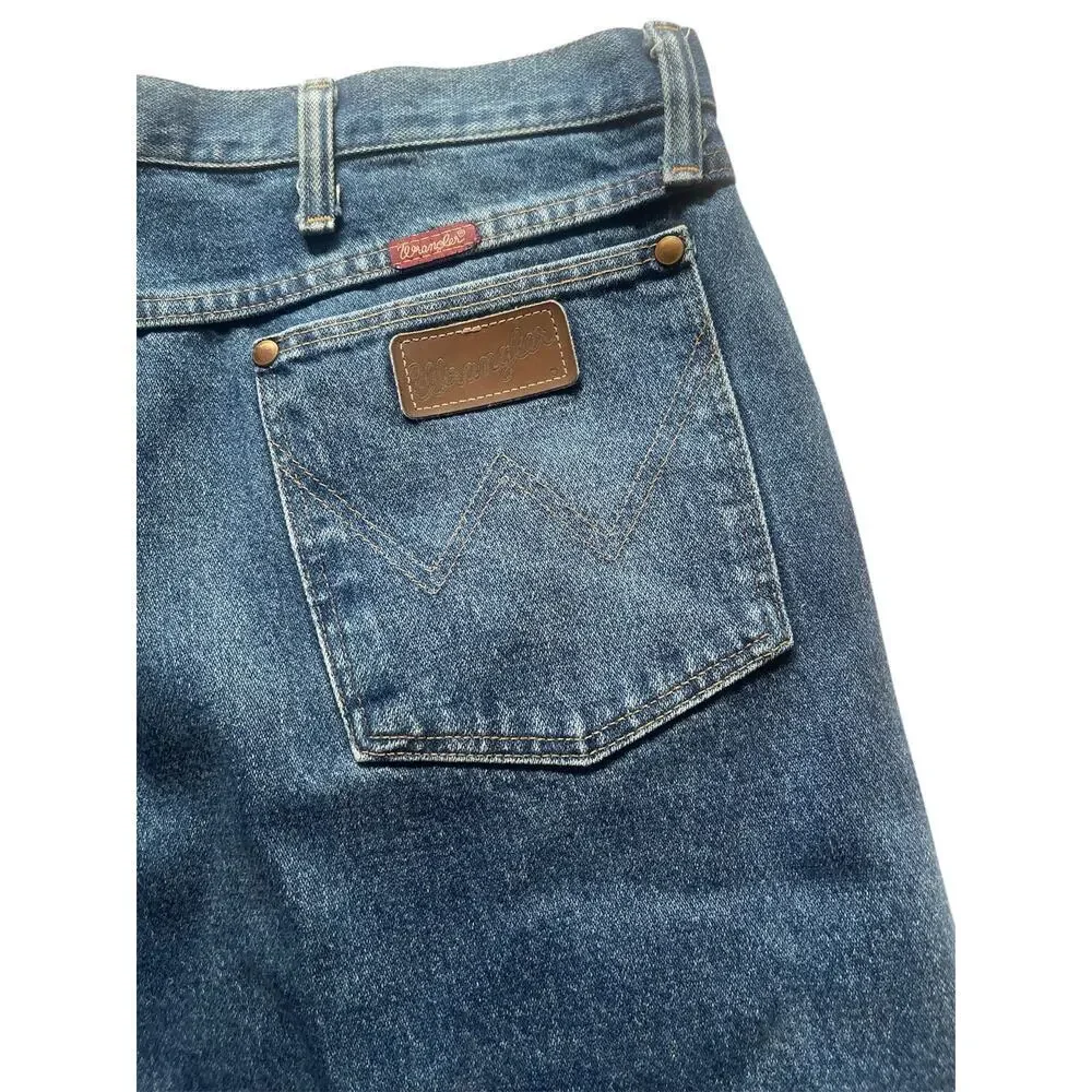 Wrangler  Blue Denim  Relaxed‎ Men's 42x32 Jeans